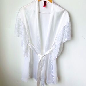 La Senza White Robe  Size S-M